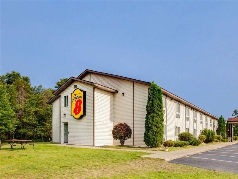 Super 8 By Wyndham Grayling Exterior foto